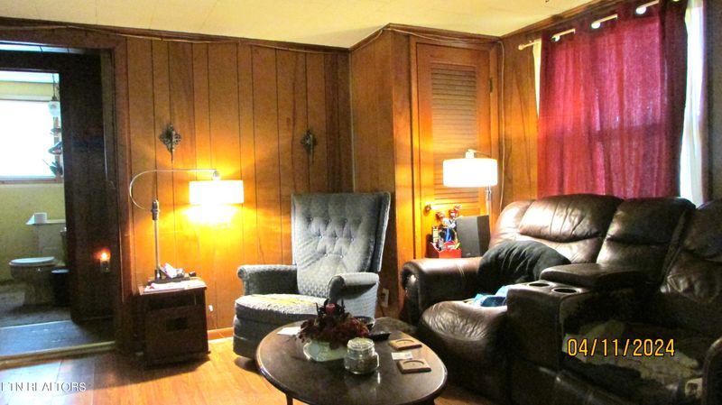 627 - 625 E Evans St, Rockwood, TN 37854