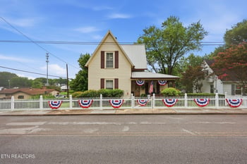 627 Medaris St, Clinton, TN 37716