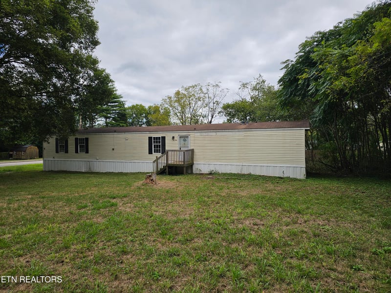 627 W Strang St, Rockwood, TN 37854
