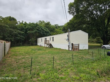 627 W Strang St, Rockwood, TN 37854