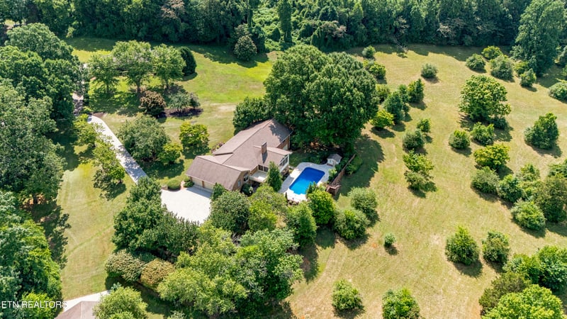 628 Charlotte St, Athens, TN 37303