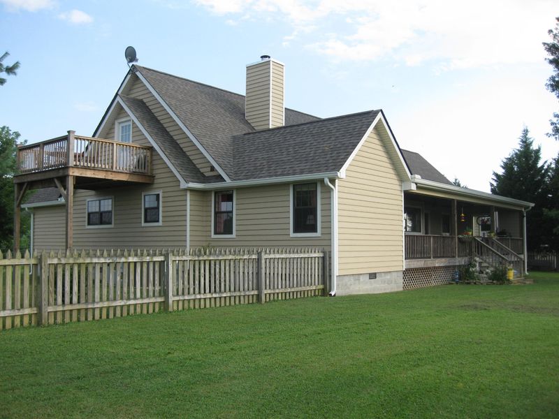 628 Coon Hollow Rd, Sunbright, TN 37872