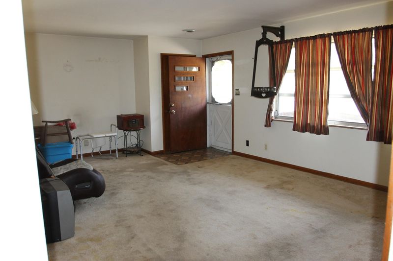 628 E Hendron Chapel Rd, Knoxville, TN 37920