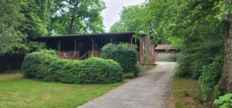 628 Front St, Maryville, TN 37804