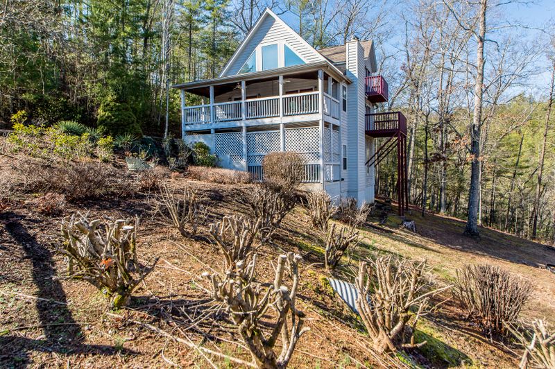 628 Hawk View Dr, Townsend, TN 37882