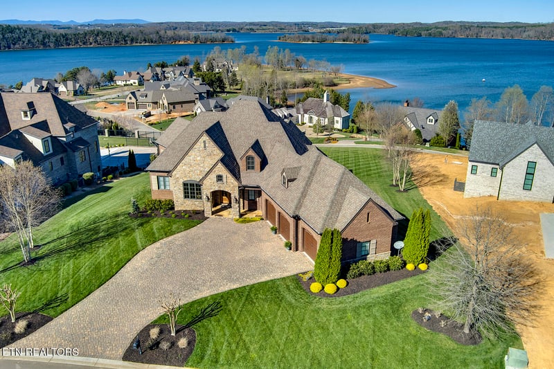 629 Southern Way, Lenoir City, TN 37772