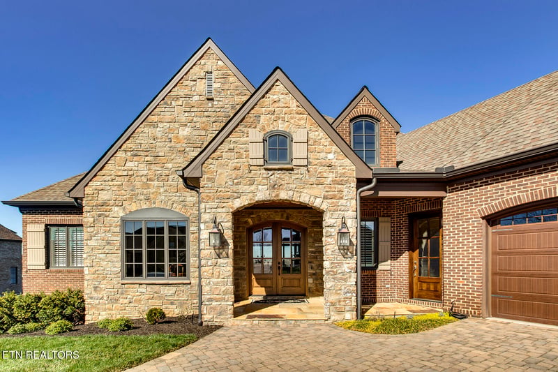 629 Southern Way, Lenoir City, TN 37772