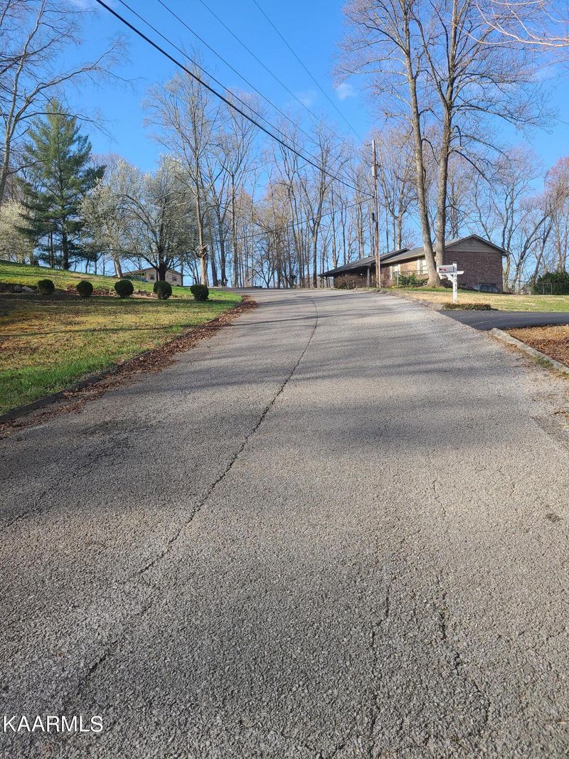 6292 Cotton Tail Ln, Morristown, TN 37814