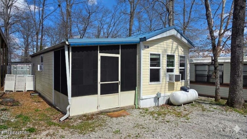 63 Apache Tr, Crossville, TN 38572