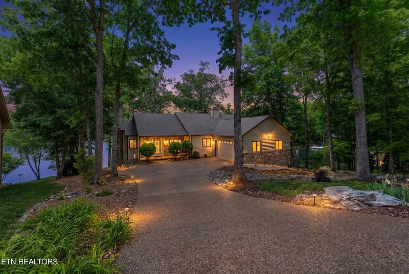 63 Brummel Ln, Crossville, TN 38558