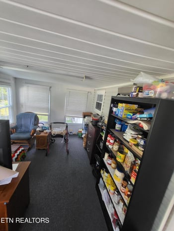 63 Cherry St, Crossville, TN 38572