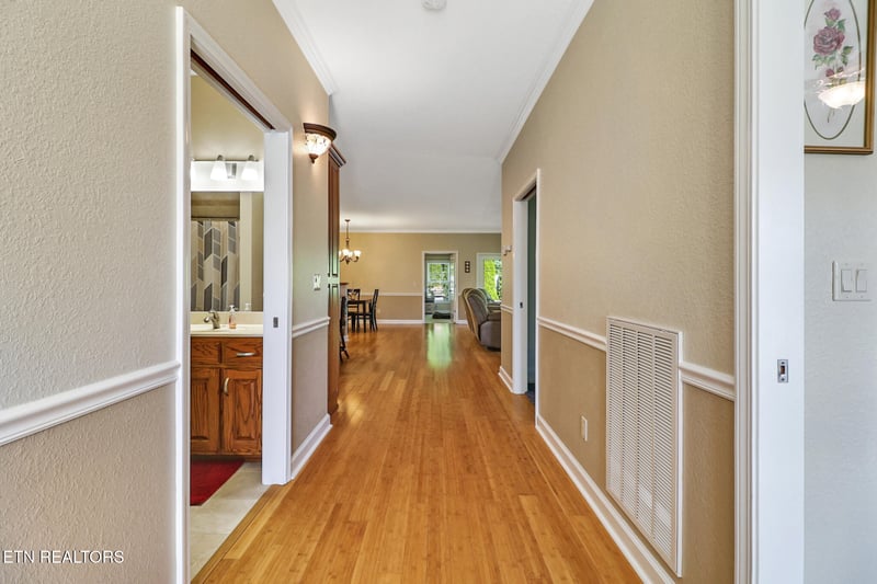 63 Gardens View Dr, Crossville, TN 38555
