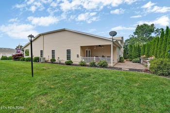 63 Gardens View Dr, Crossville, TN 38555