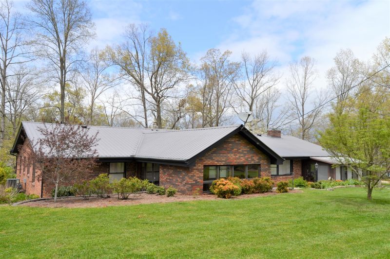 63 Oak St, Crossville, TN 38555