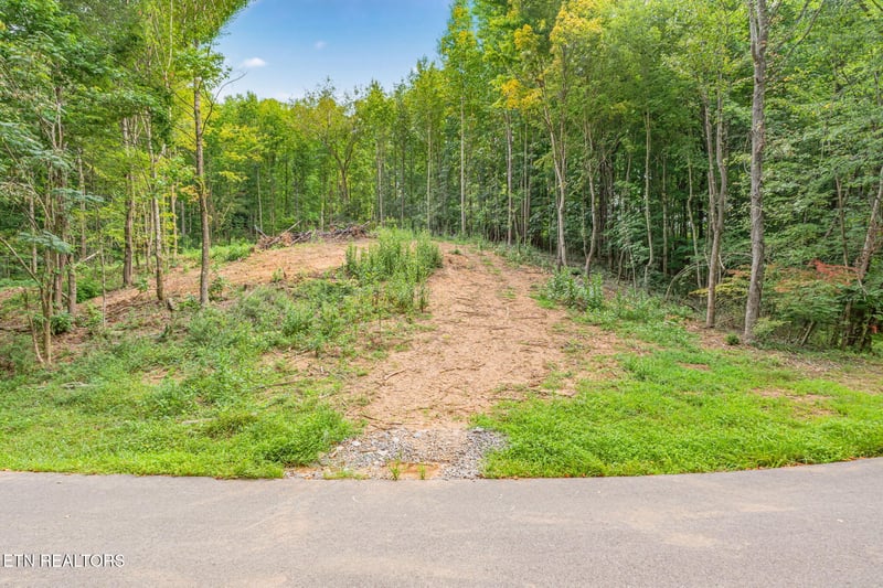 630 Circle Dr, Harriman, TN 37748