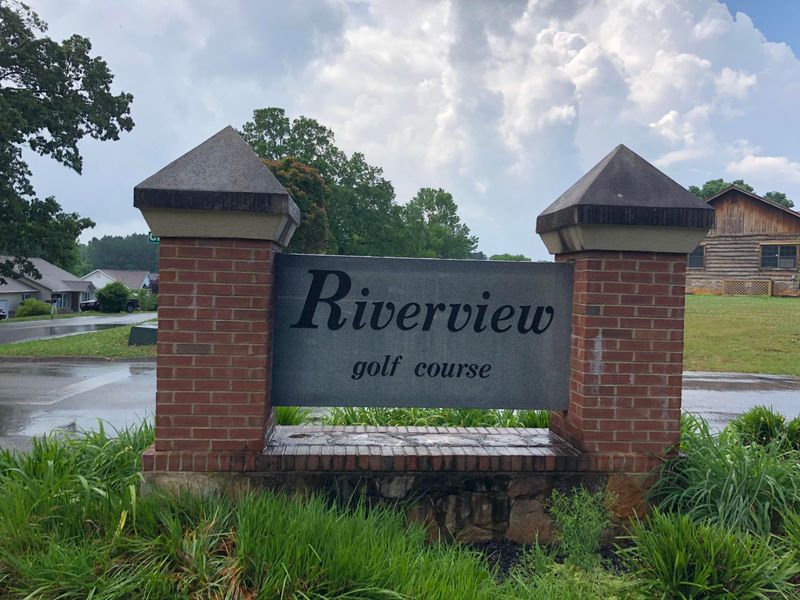 630 Club Dr, Loudon, TN 37774