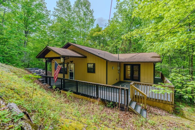 630 Pinemont Dr, Pigeon Forge, TN 37863