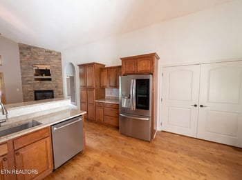 630 Rockhouse Rd, Kodak, TN 37764