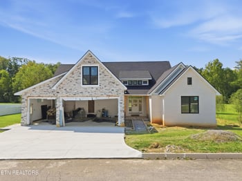 630 Running Brook Dr, Strawberry Plains, TN 37871