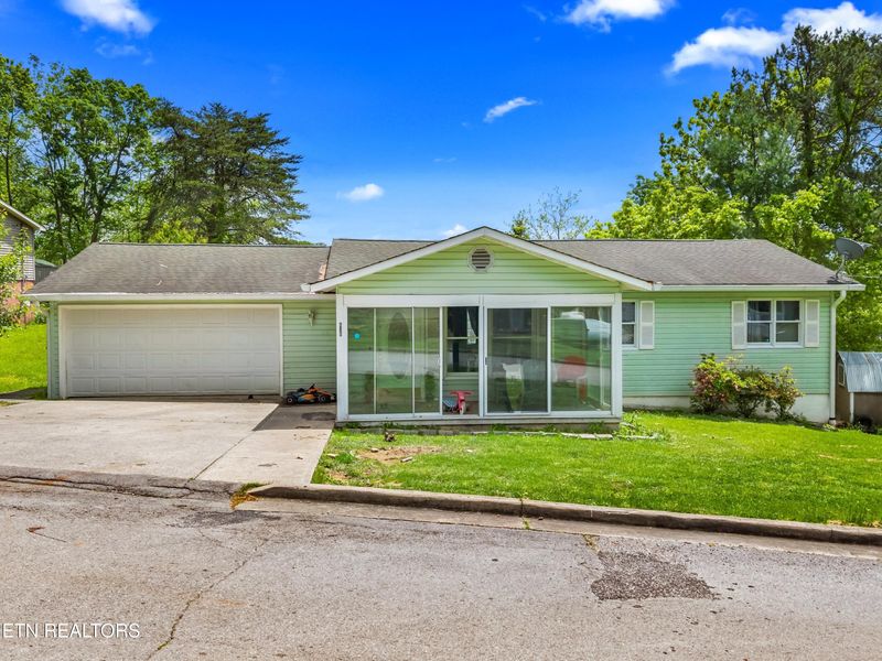 630 S Proctor Blvd, Oneida, TN 37841