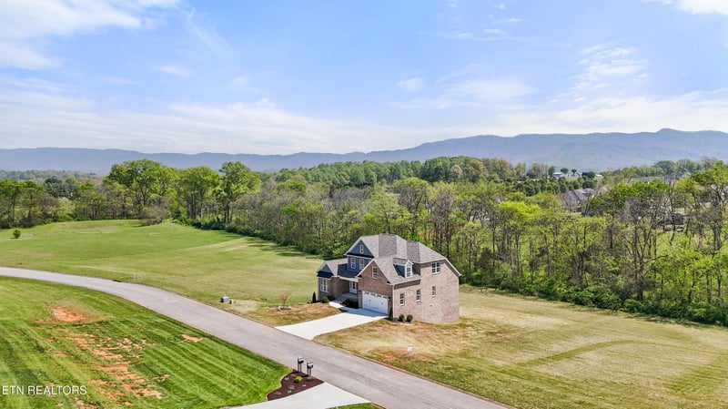 630 Winding Creek Way, Walland, TN 37886
