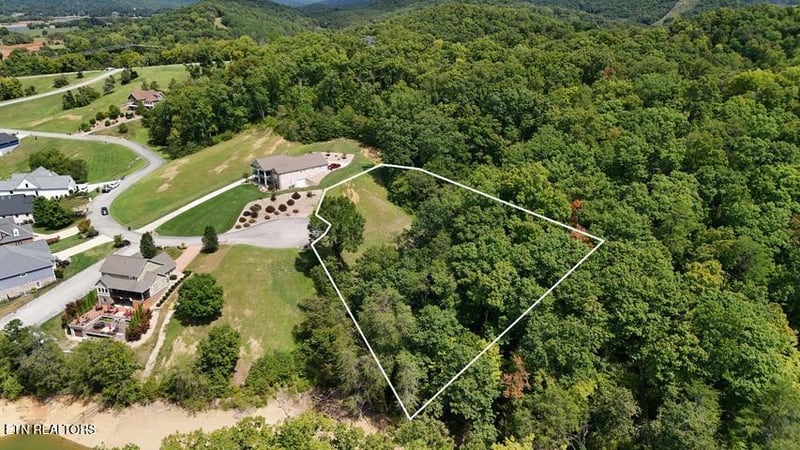 6300 Coves Edge Tr, Russellville, TN 37860
