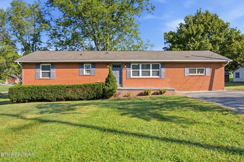 6301 Strawberry Plains Pike, Knoxville, TN 37914