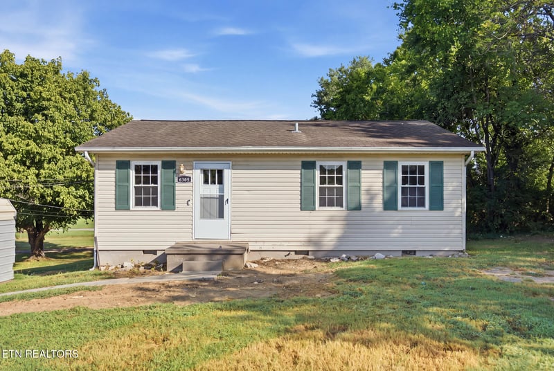 6305 Strawberry Plains Pike, Knoxville, TN 37914