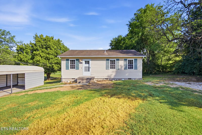 6305 Strawberry Plains Pike, Knoxville, TN 37914