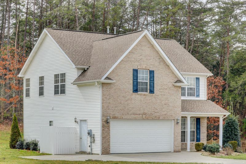 6308 Christian Springs Dr, Corryton, TN 37721