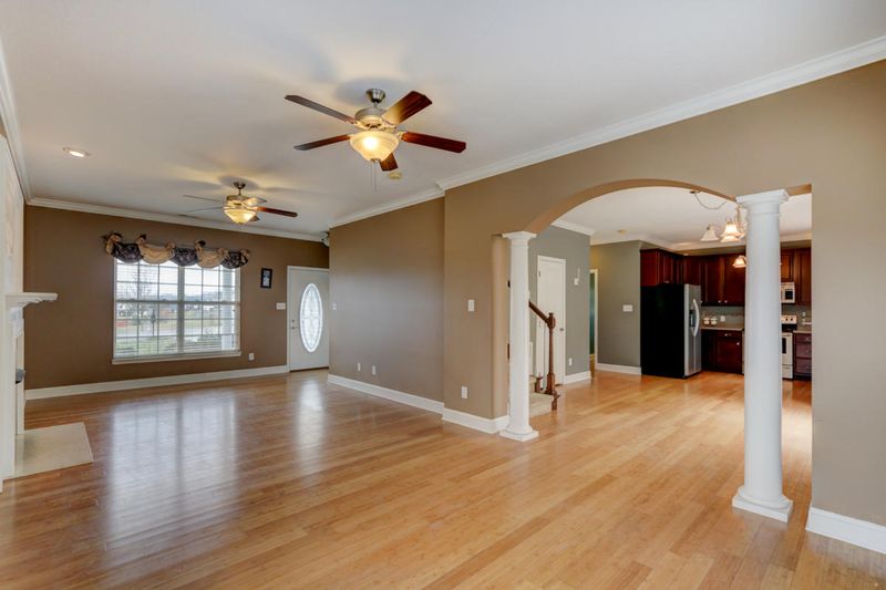 6308 Christian Springs Dr, Corryton, TN 37721
