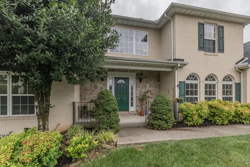 631 Blue Herron Rd, Knoxville, TN 37934