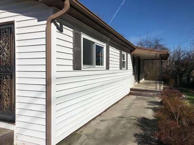 631 Burnett Station Rd, Seymour, TN 37865