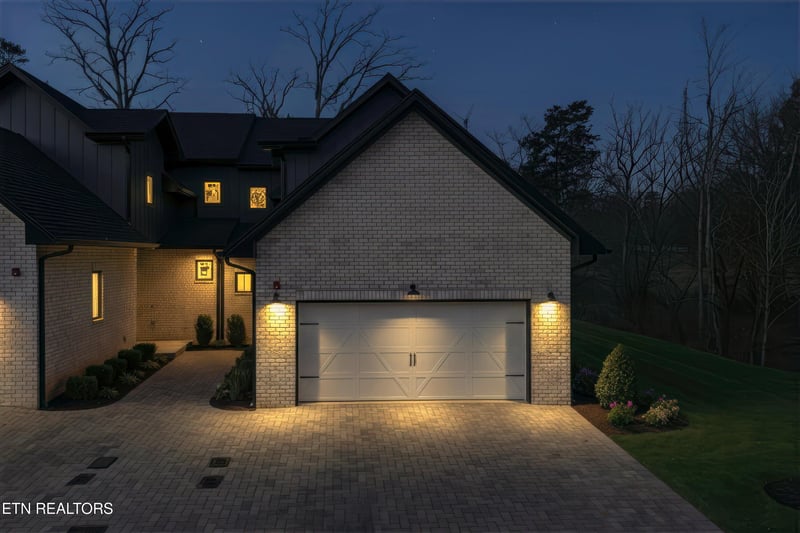 631 October Glory Ln, Knoxville, TN 37934