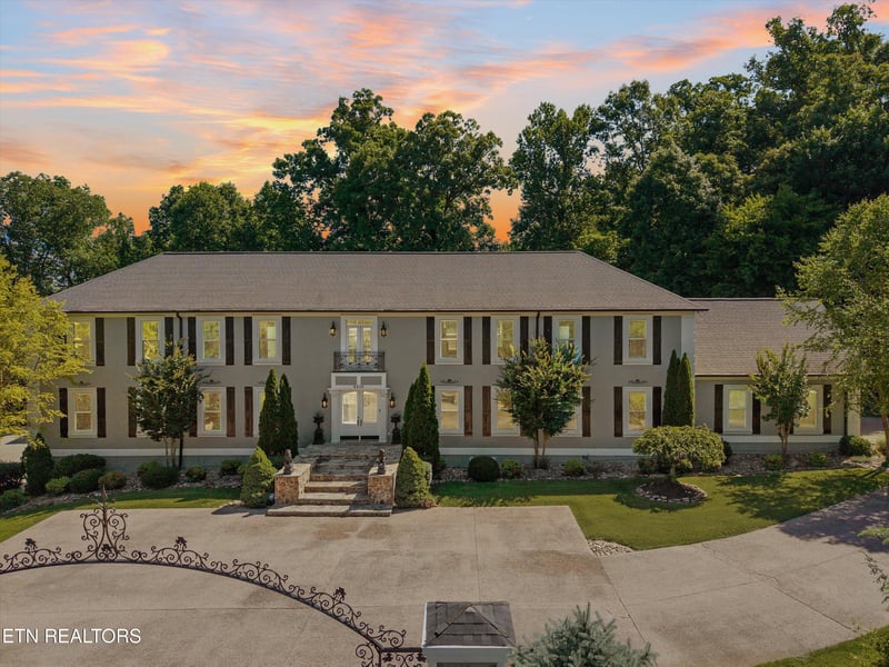 6310 Crown Hill Dr, Knoxville, TN 37918