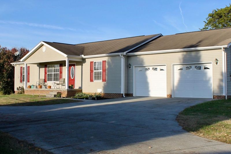6312 Hiawatha Rd, Morristown, TN 37814