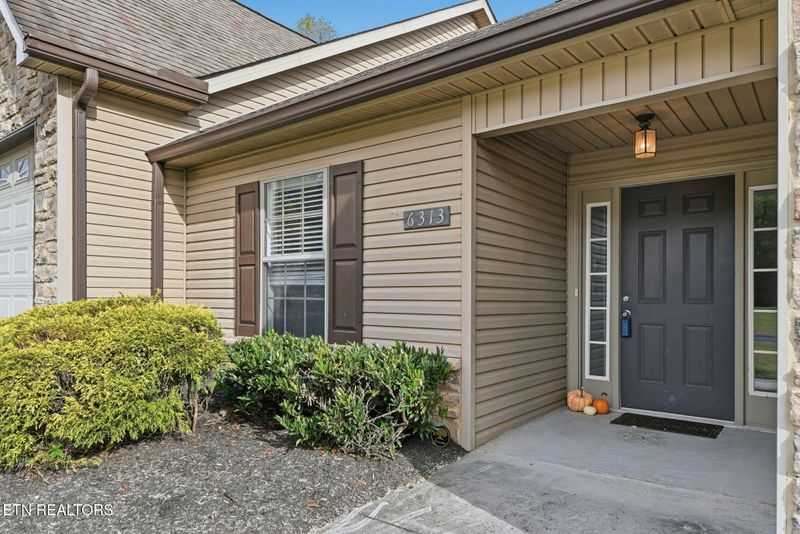 6313 Macklin Bend Way, Powell, TN 37849