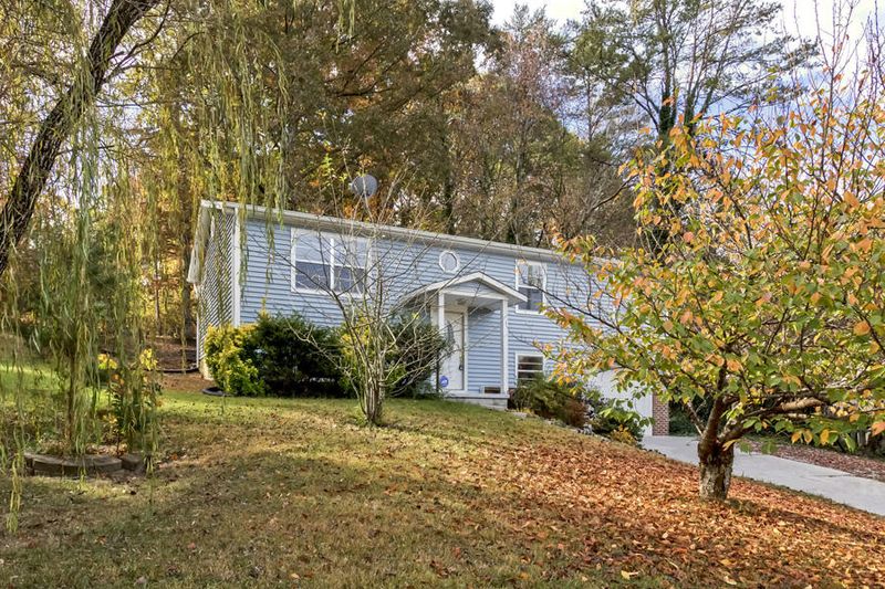 6317 NW Cadbury Dr, Knoxville, TN 37921