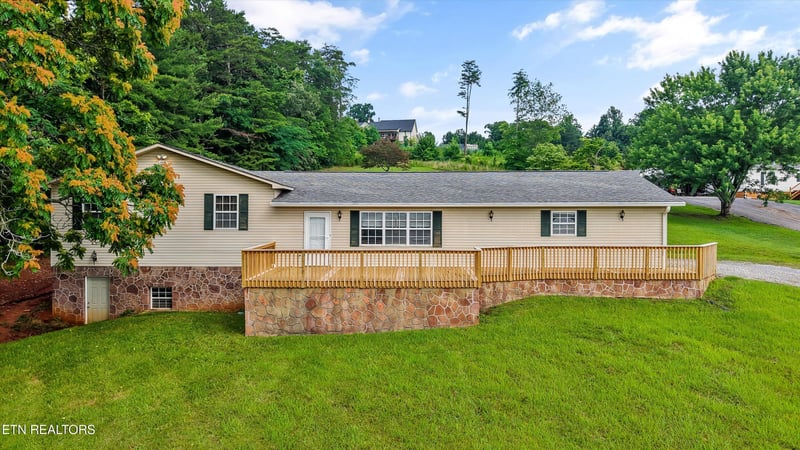 632 Mountain View Dr, Seymour, TN 37865