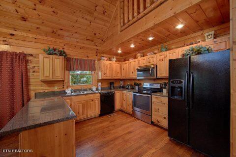632 Oaks View Ct, Pigeon Forge, TN 37863