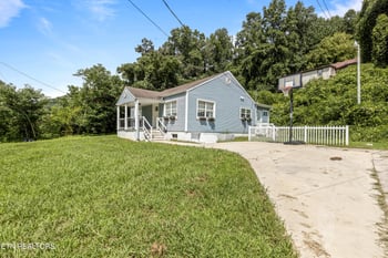 632 W Tri County Blvd, Oliver Springs, TN 37840