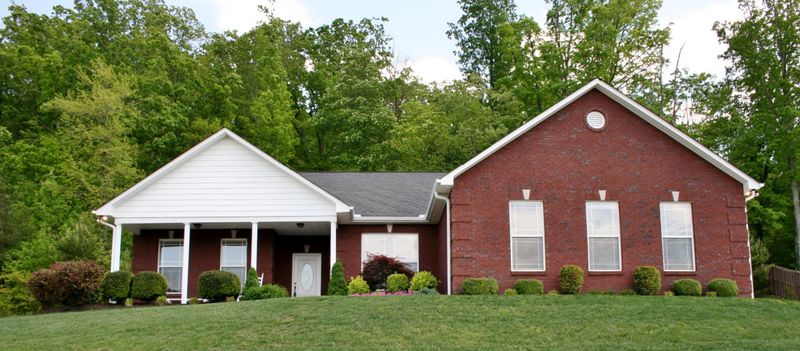 6320 Christian Springs Dr, Corryton, TN 37721