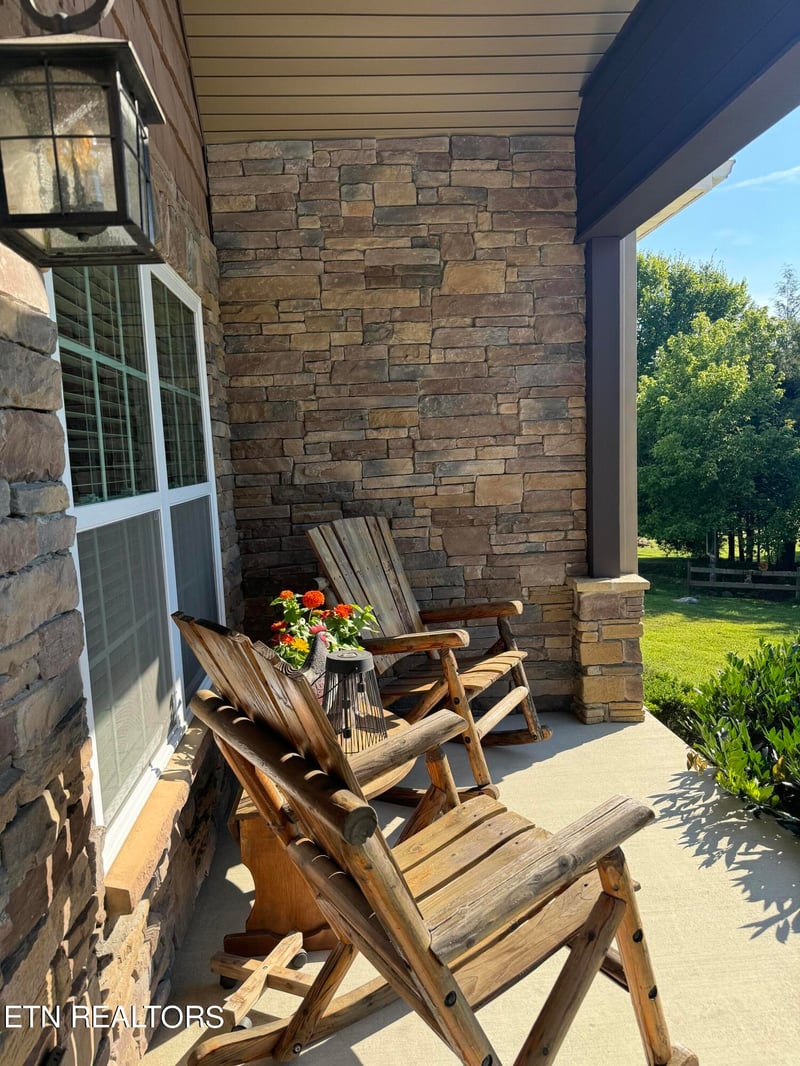 6320 Stephens Quarry Ln, Corryton, TN 37721