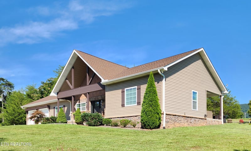 6320 Stephens Quarry Ln, Corryton, TN 37721