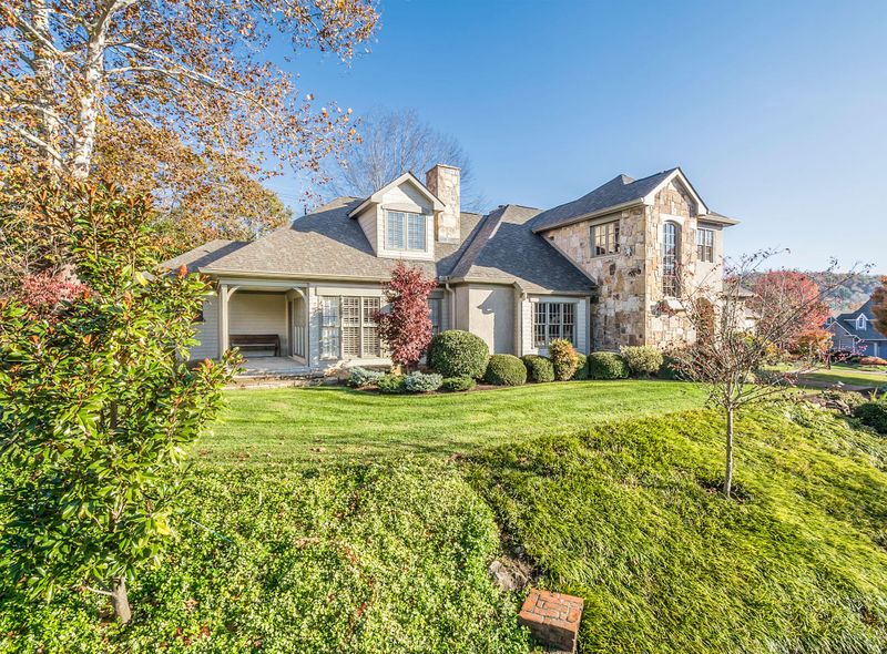 6320 Waters Edge Ln, Knoxville, TN 37919