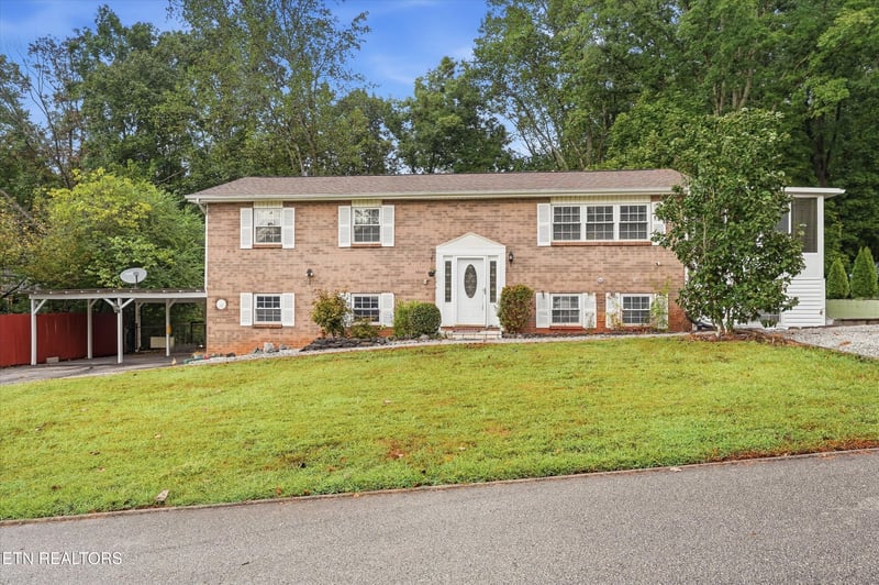 6324 Gateway Ln, Knoxville, TN 37920
