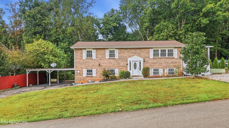 6324 Gateway Ln, Knoxville, TN 37920