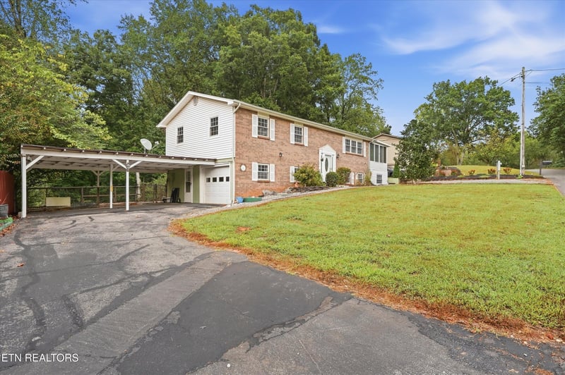 6324 Gateway Ln, Knoxville, TN 37920