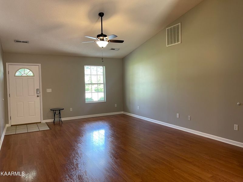 6324 Hugh Willis Rd, Powell, TN 37849