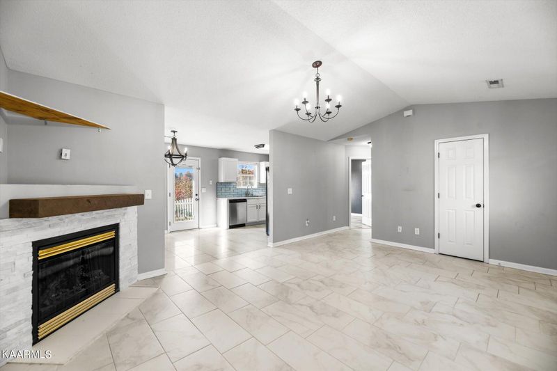 6325 Gary Moore Ln, Powell, TN 37849